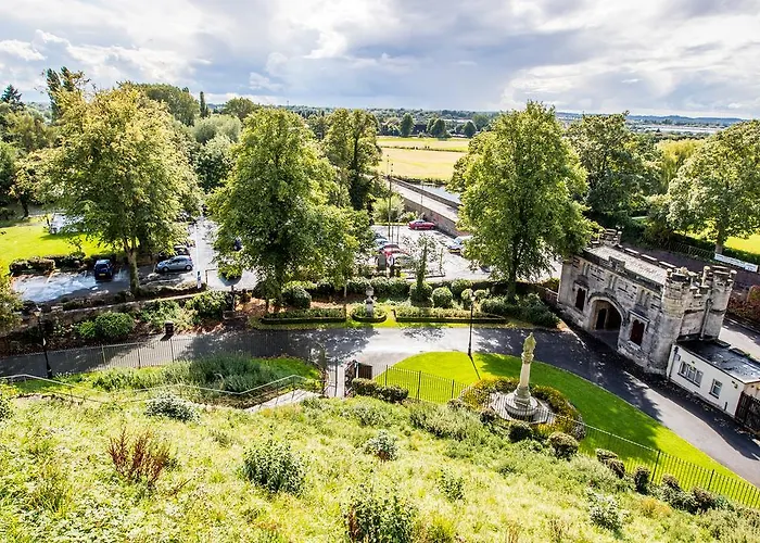 Top Hotels in Tamworth UK